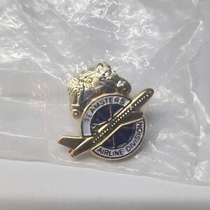 Gold Tone Teamsters Airline Division Collectible Airplane Souvenir Lapel Pin NIP